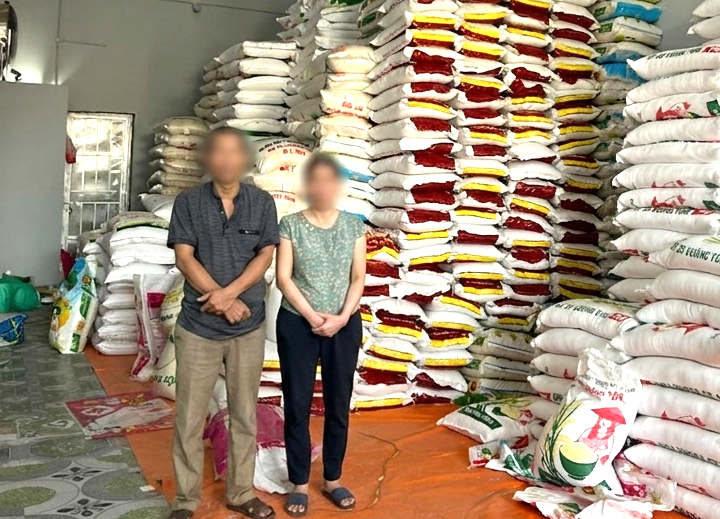 Ninh Bình: đôi vợ chồng Giám đốc “phù phép” hàng chục tấn gạo thường thành gạo đặc sản để kiếm lợi nhuận cao!